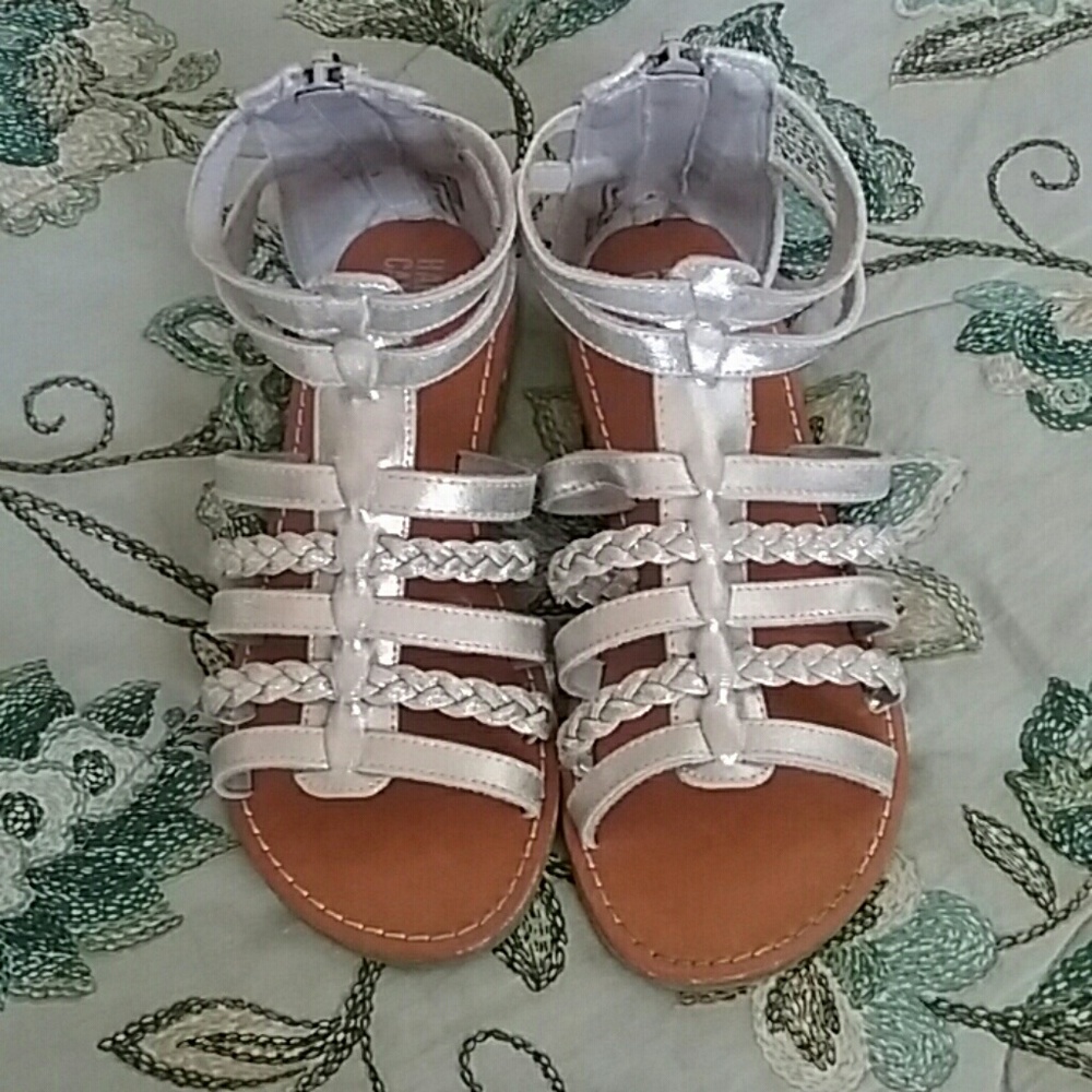 EUC Silver Girls Sandals, size 13!